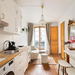 Haussmannian Elegance Close To Montmartre Paris