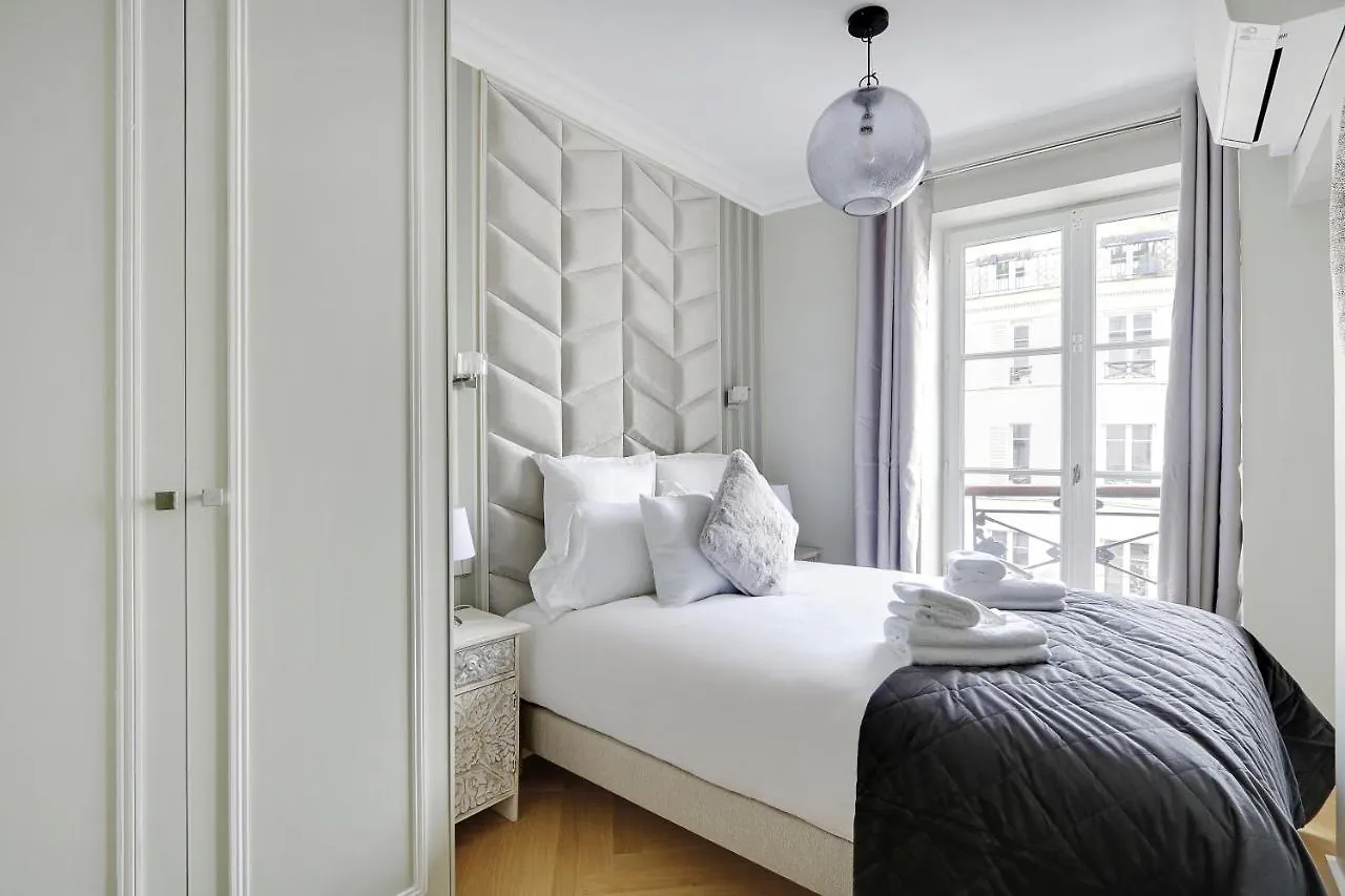 Pick A Flat'S Apartments In Montmartre - Rue Lepic Parigi
